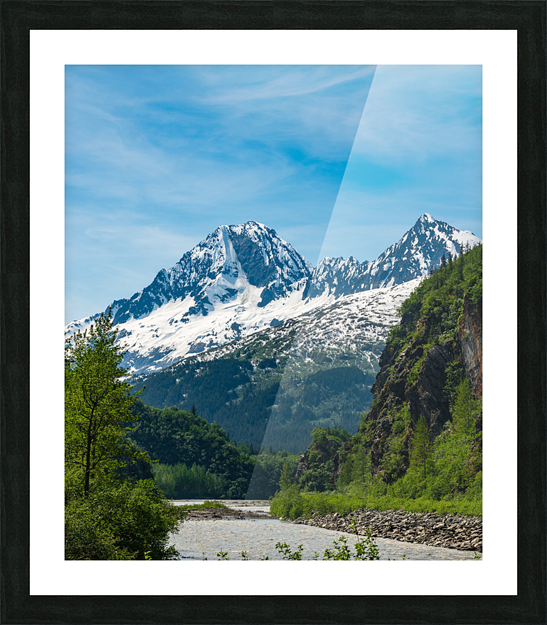 Majestic mountains from Keystone Canyon rise over trees Impression et Cadre photo