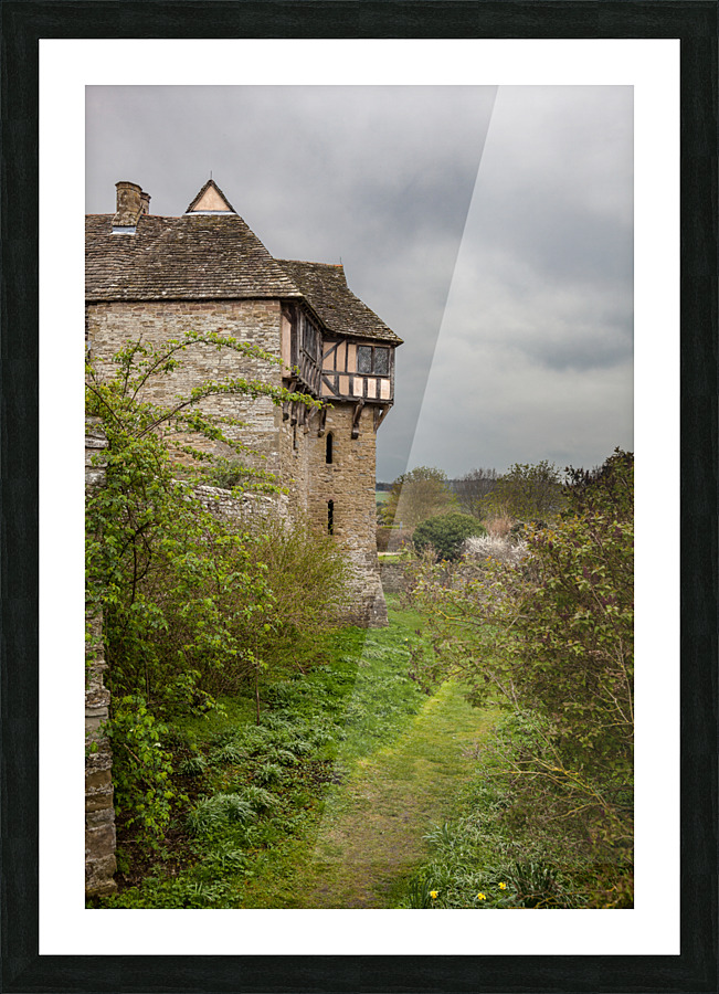 Stokesay Castle in Shropshire on cloudy day Impression et Cadre photo