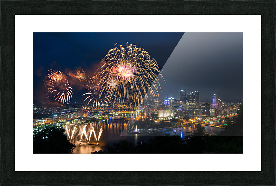 Fireworks over Pittsburgh for Independence Day Impression et Cadre photo