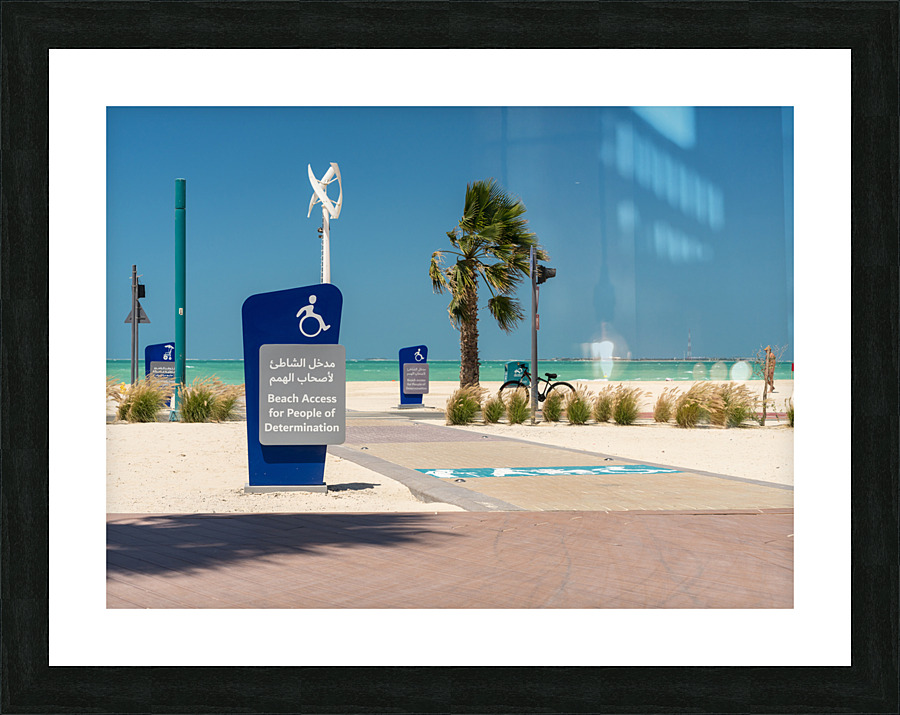 Sign for access to Jumeirah beach for wheelchair users Impression et Cadre photo