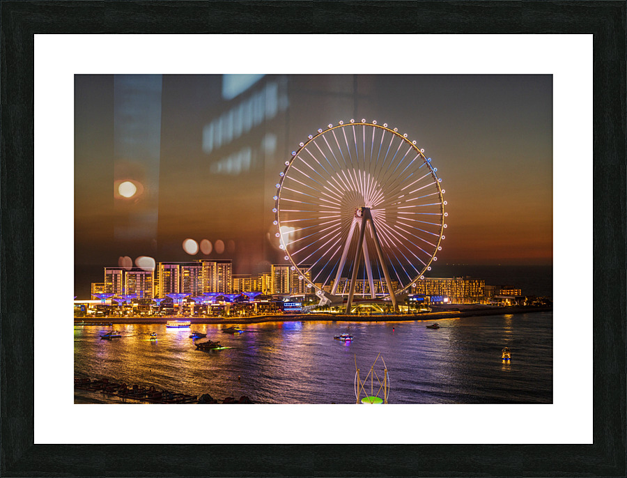 Light show on Ain Dubai observation wheel at sunset Impression et Cadre photo