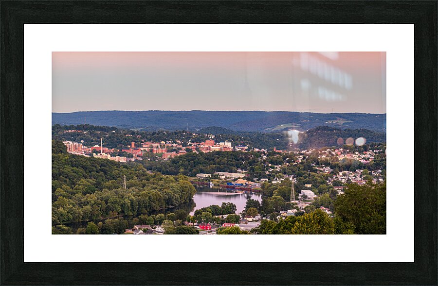 Sunset lights the sky above Morgantown in West Virginia Impression et Cadre photo