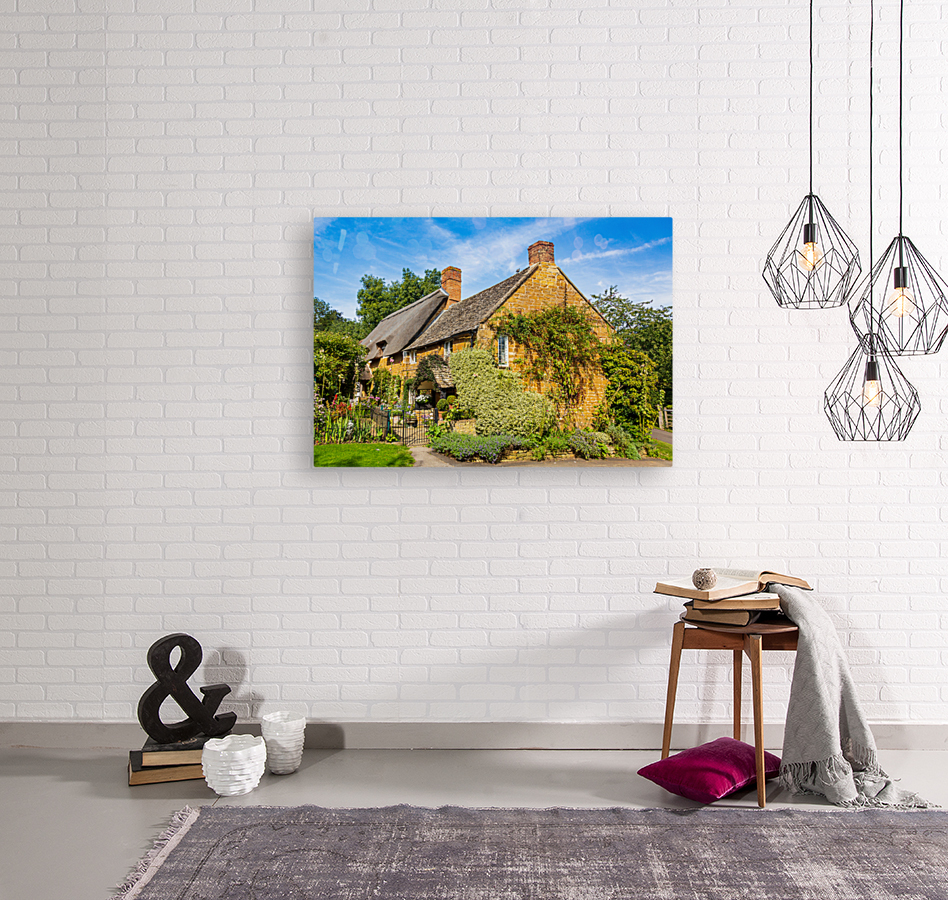 Old cotswold stone house in Ilmington Reproduction