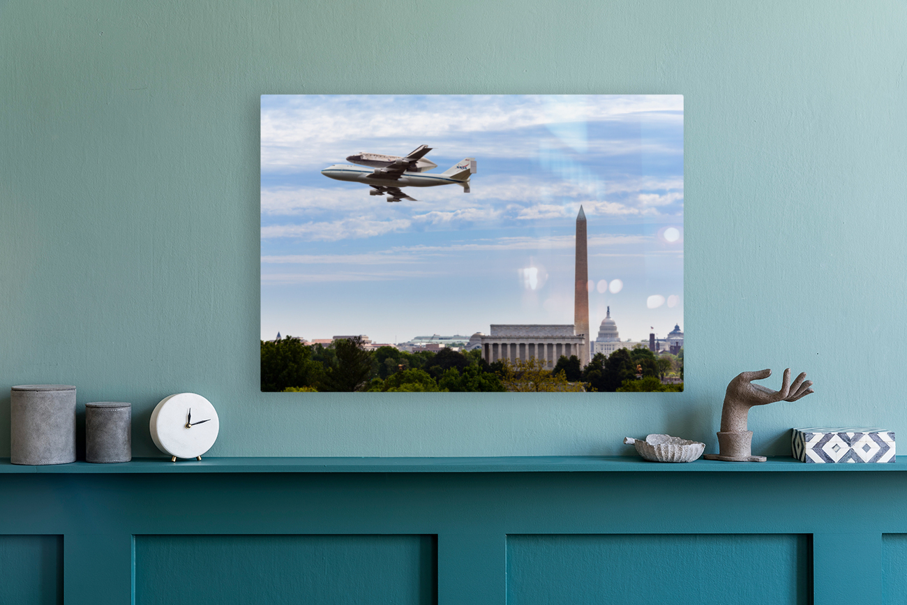Space Shuttle Discovery flies over Washington DC Reproduction