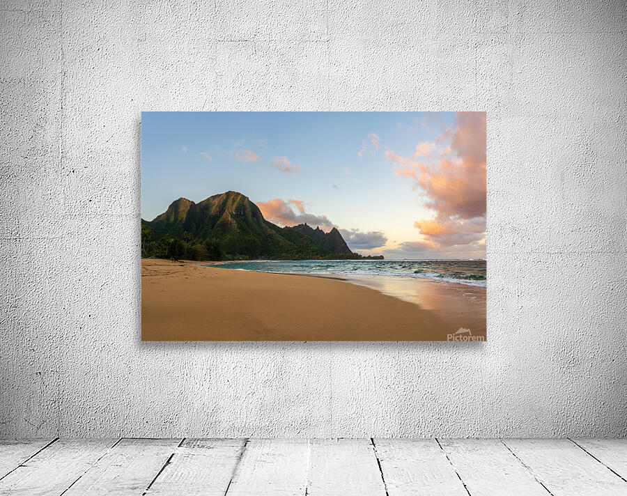 Early morning sunrise over Tunnels Beach on Kauai in Hawaii Wall Preview