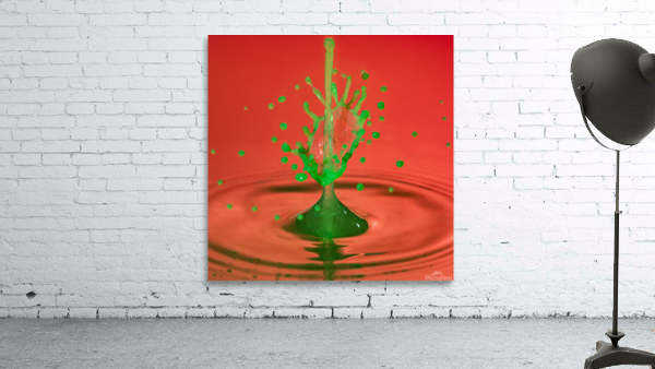 Water droplet collision - Christmas Tree Wall Preview