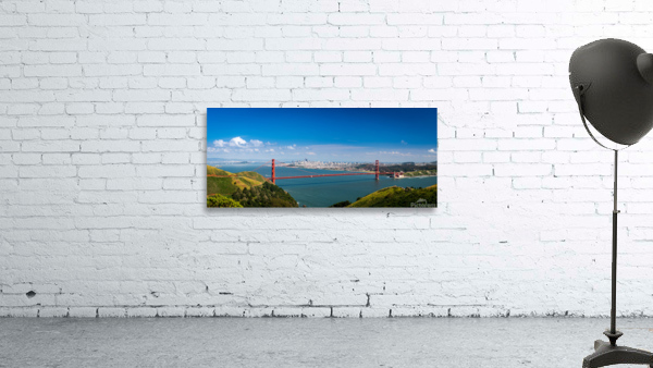Panorama of the Golden Gate Bridge Wall Preview