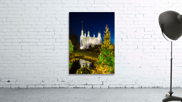 Mormon temple in Washington DC with xmas lights Wall Preview