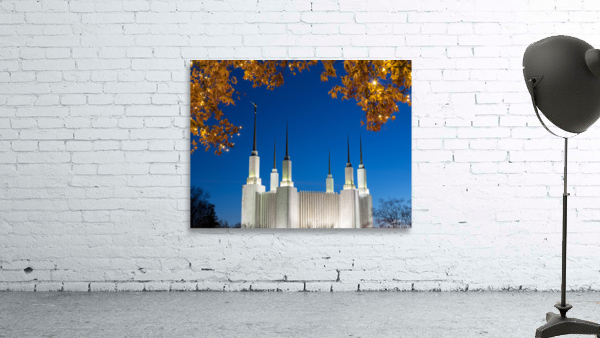 Mormon temple in Washington DC with xmas lights Wall Preview