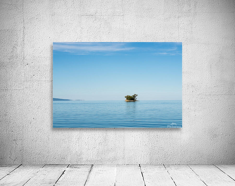 Small rocky island in Lake Champlain Wall Preview