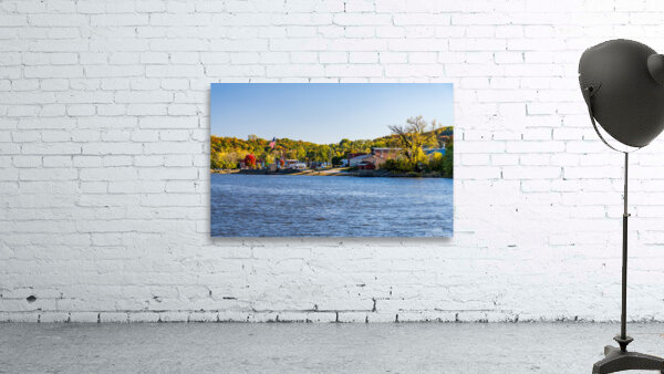 The small town of Louisiana MO on the banks of the Mississippi R Wall Preview