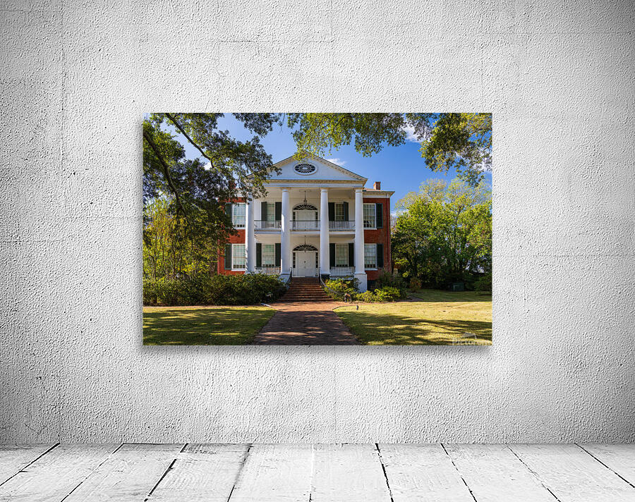 Facade of antebellum home in Natchez in Mississippi Wall Preview