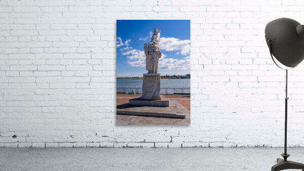 Monument to the Immigrant sculpture in New Orleans Wall Preview