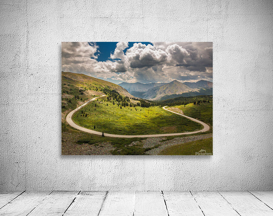 Large horseshoe bend on Cottonwood pass Wall Preview