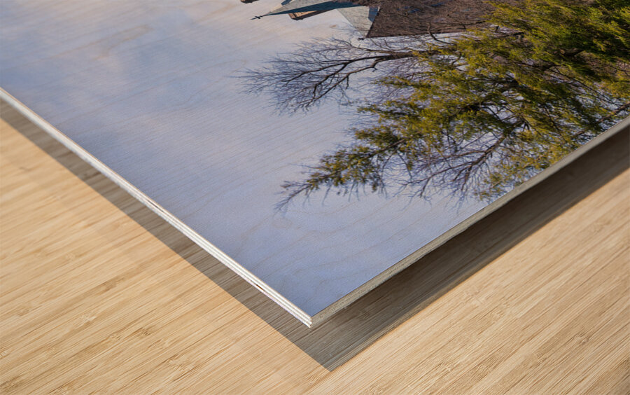 Facade of iconic University Hall at Ohio Wesleyan University Impression sur bois