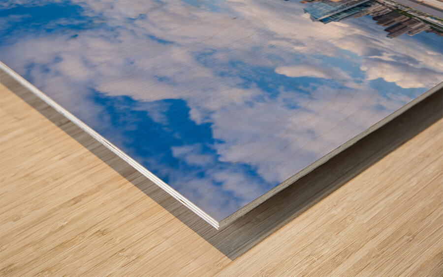 Tall office and apartment buidlings along the waterfront in Manh Impression sur bois