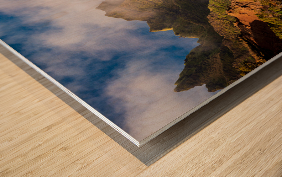 View of the fluted rocks of the Na Pali coastline Impression sur bois