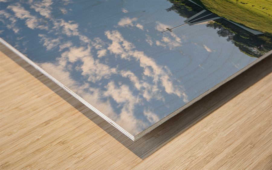Large cross on top of the chapel in the Valley of the Temples Impression sur bois