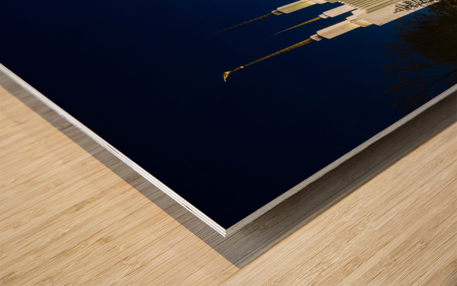 Mormon temple in Washington DC with xmas lights Wood print