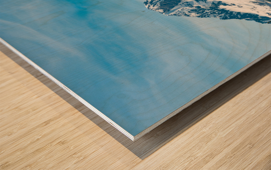 Majestic mountains from Keystone Canyon rise over trees Impression sur bois