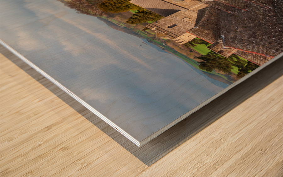 Stokesay Castle in Shropshire on cloudy day Impression sur bois