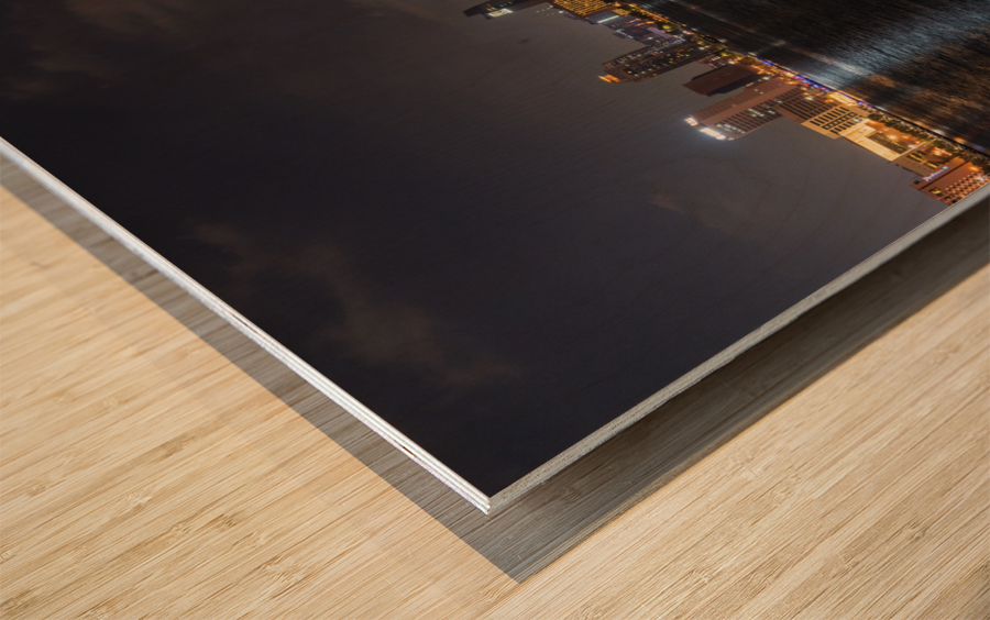 The Creek by Bur Dubai and Al Seef at night with waterfront rest Impression sur bois