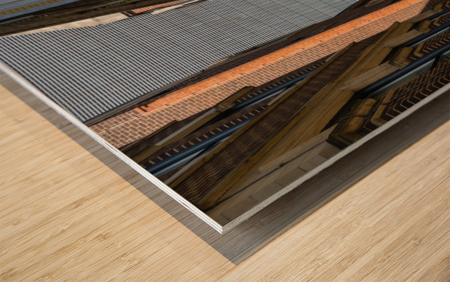 Lovat Lane in the City of London with skyscrapers filling sky Impression sur bois