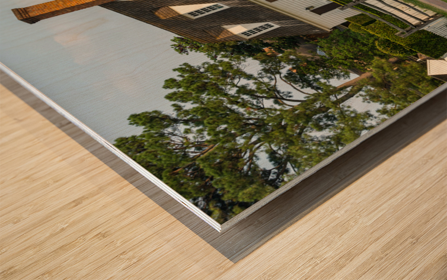 Old cottage and garden in Williamsburg Virginia Impression sur bois