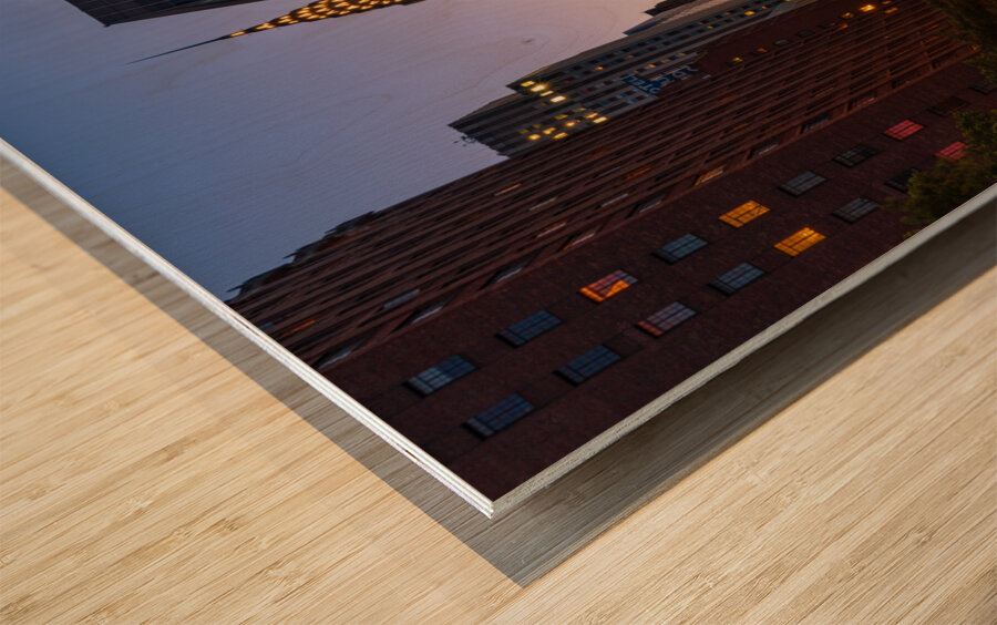 Manhattanhenge when the sun sets along 42nd street in NY Impression sur bois