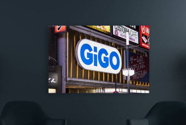 Gigo shop sign in Tokyo by Gualtiero Boffi