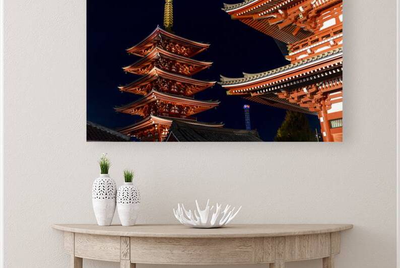 Pagoda and Senso Ji temple in Tokyo  by Gualtiero Boffi