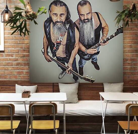guitarist and bassist with long beards.  by Gualtiero Boffi