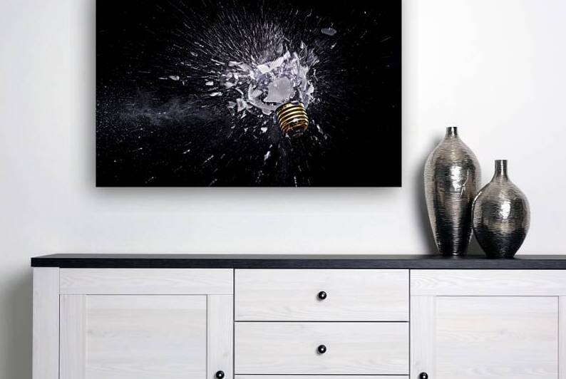 glass that shatters  by Gualtiero Boffi
