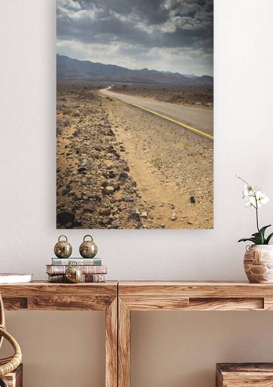 road in the Jordanian desert of Wadi Rum. by Gualtiero Boffi