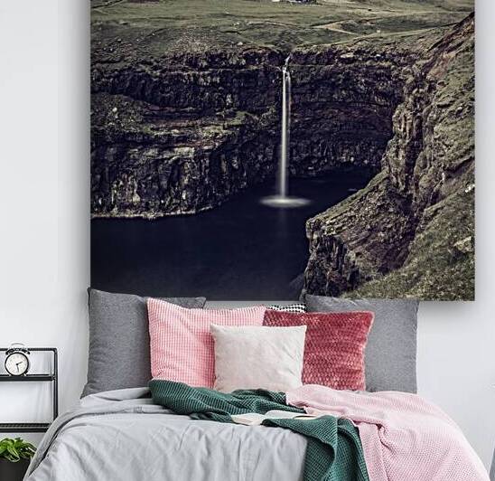 Gasadalur waterfall view by Gualtiero Boffi