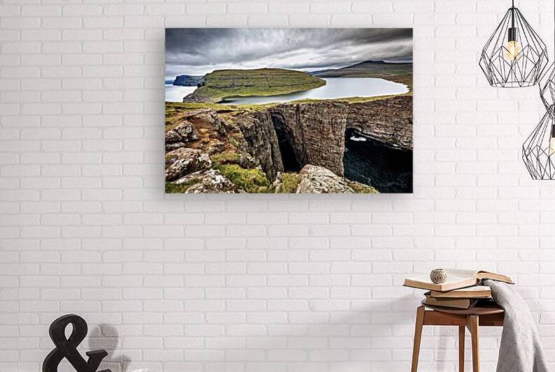 Sorvágsvatn lake in faroe  by Gualtiero Boffi