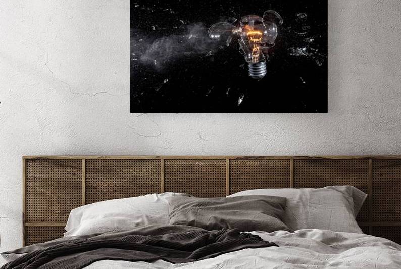 glass bulb explosion by Gualtiero Boffi