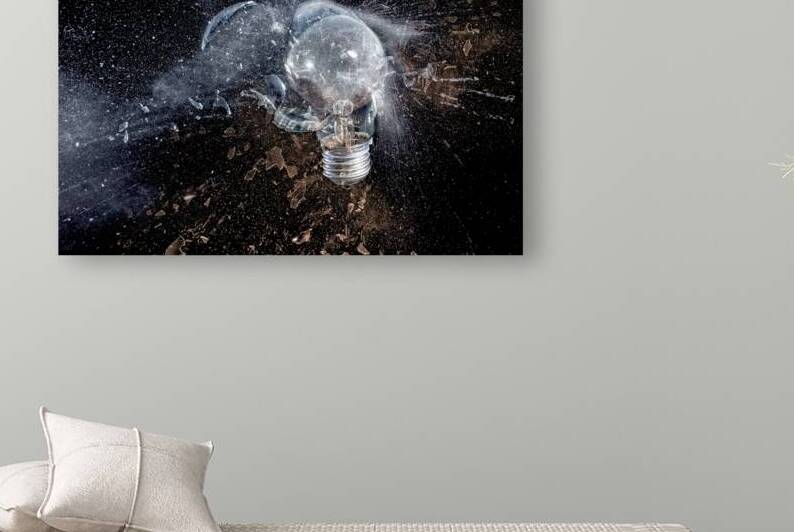 glass bulb explosion by Gualtiero Boffi