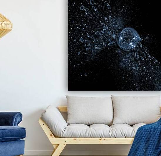 glass bulb explosion by Gualtiero Boffi