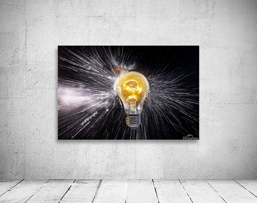 electric bulb breaks with shrapnel scattering quickly Wall Preview