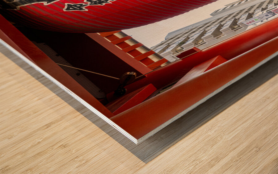 Detail of the large lantern at the Senso Ji temple Wood print