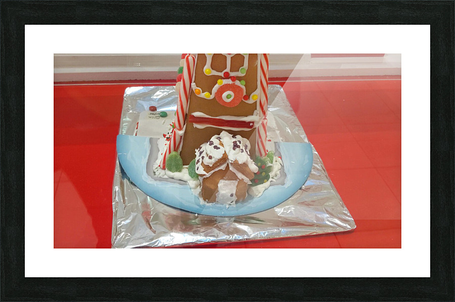 Gingerbreadhouse3 Picture Frame print