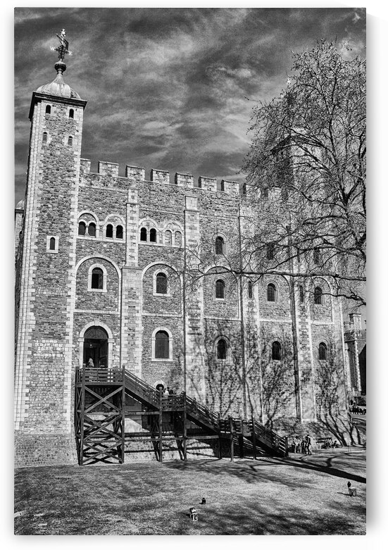 The white tower at the Tower of London by Patricia Hofmeester PHotography