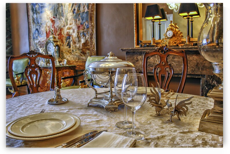 elegant dinner table by Patricia Hofmeester PHotography