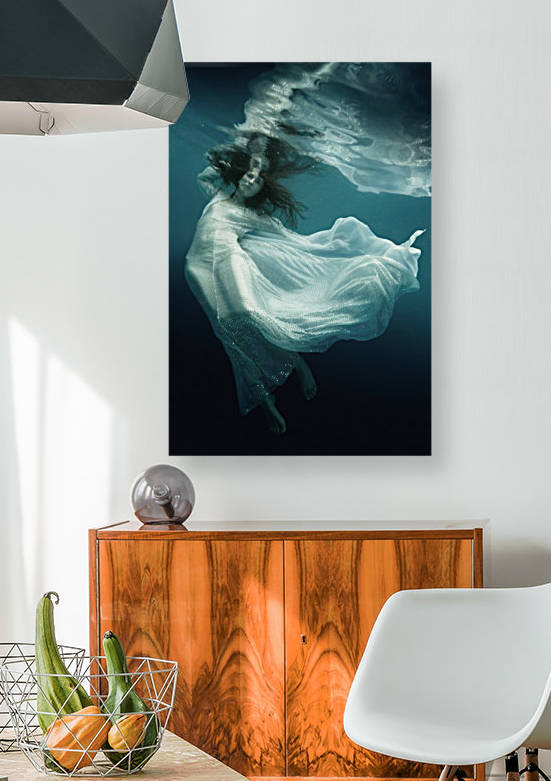 Underwater beauty Reproduction