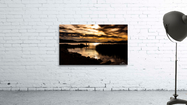 Golden Silhouette Wall Preview