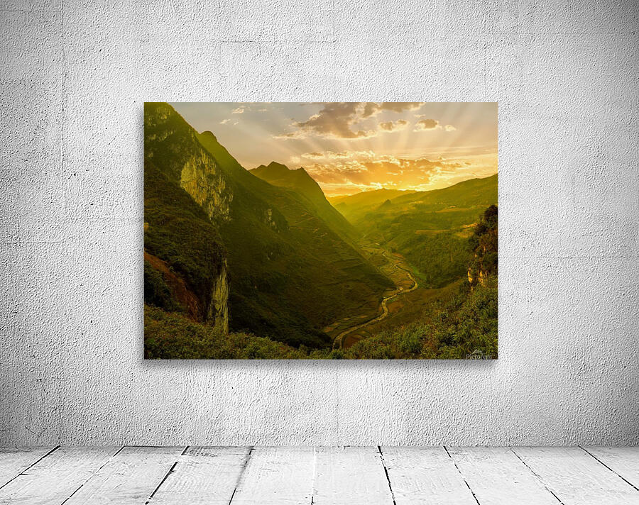 Dramatic Sunset in Dong Van Wall Preview