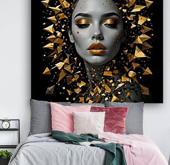 Visage Geometrique Dore - Beaute Abstraite et Luxe Moderne by Shards of Art