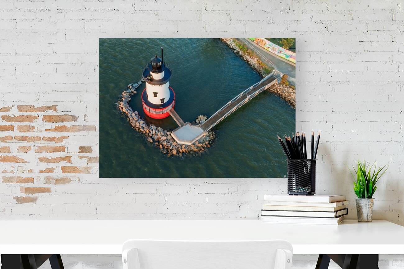 Tarrytown Light Reproduction