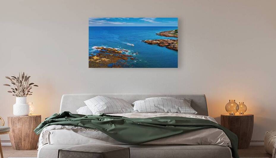 Coming into Perkins Cove by Jerry Fornarotto